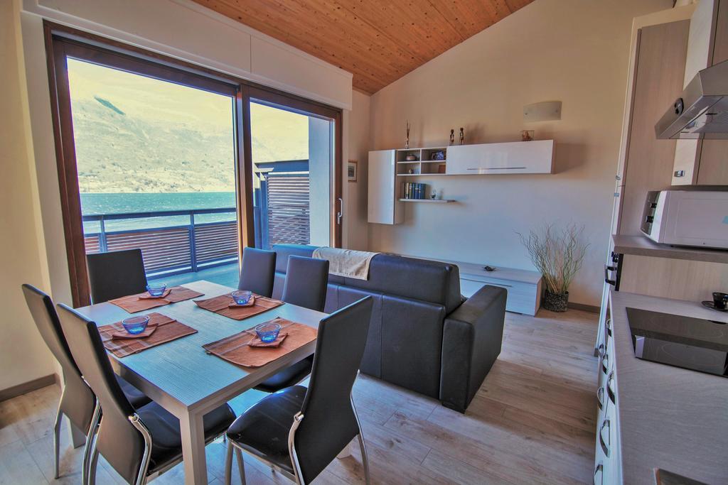 דרביו Bellavista Giulia On Lake Como מראה חיצוני תמונה